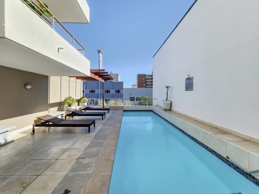 To Let 1 Bedroom Property for Rent in Sea Point Western Cape
